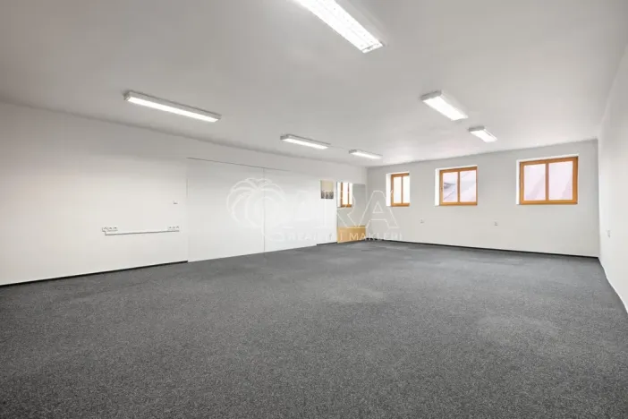 Pronájem kanceláře, Nový Jičín, Masarykovo nám., 70 m2