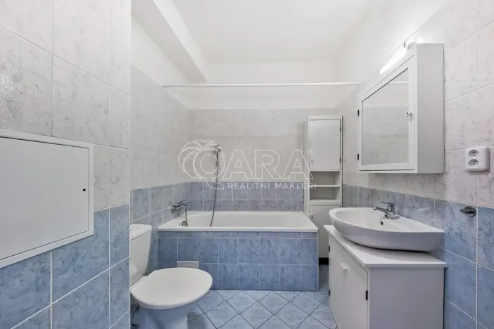 Pronájem bytu 2+kk, Praha - Michle, Elektrárenská, 46 m2