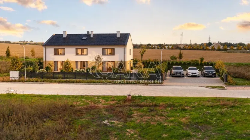 Prodej pozemku pro bydlení, Šestajovice, Revoluční, 1010 m2