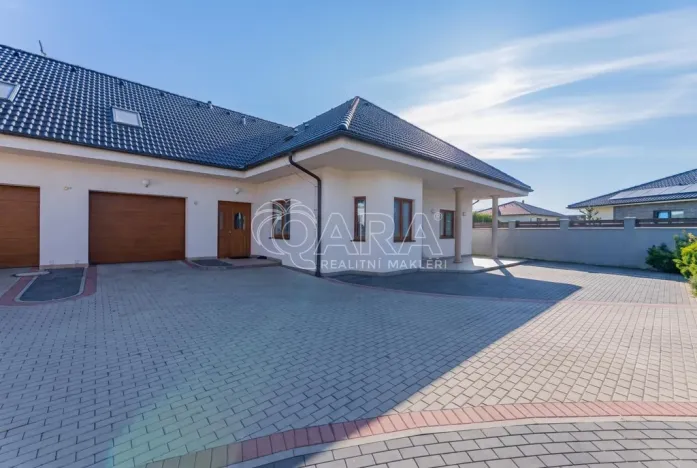 Prodej rodinného domu, Jesenice, Papoušková, 695 m2