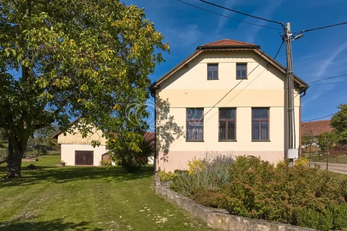Prodej zemědělské usedlosti, Postupice - Čelivo, 451 m2