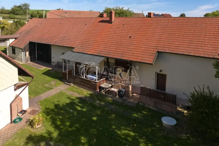 Prodej zemědělské usedlosti, Postupice - Čelivo, 451 m2