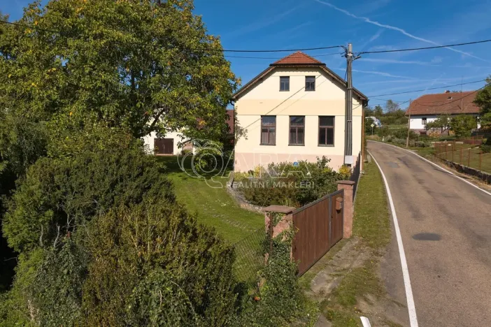 Prodej zemědělské usedlosti, Postupice - Čelivo, 451 m2
