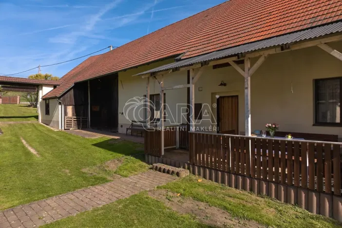 Prodej zemědělské usedlosti, Postupice - Čelivo, 451 m2