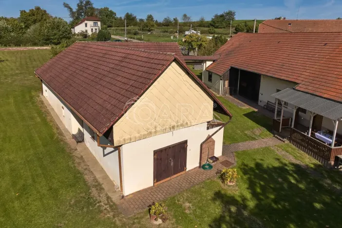 Prodej zemědělské usedlosti, Postupice - Čelivo, 451 m2