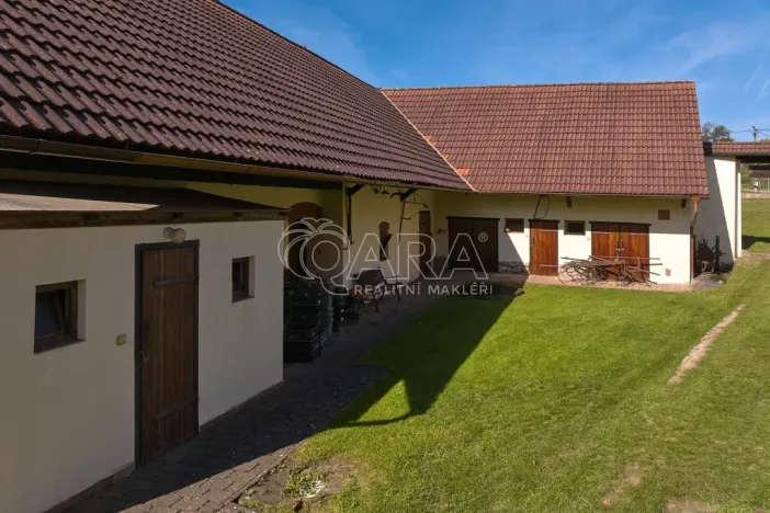 Prodej zemědělské usedlosti, Postupice - Čelivo, 451 m2
