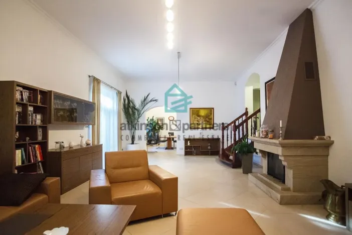 Prodej rodinného domu, Hluboká nad Vltavou, Hosínská, 350 m2