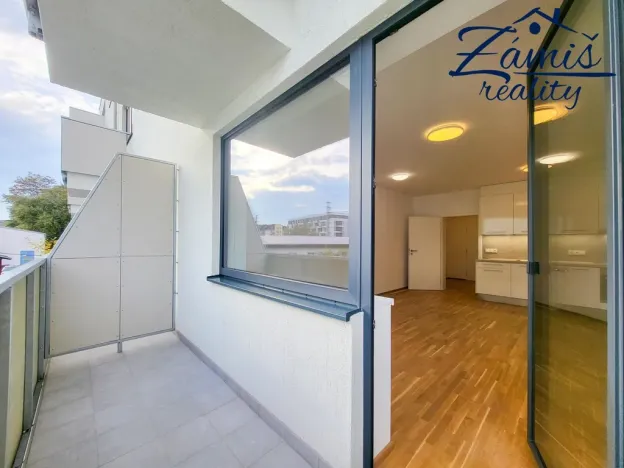 Pronájem bytu 1+kk, Kladno, Lesík, 33 m2