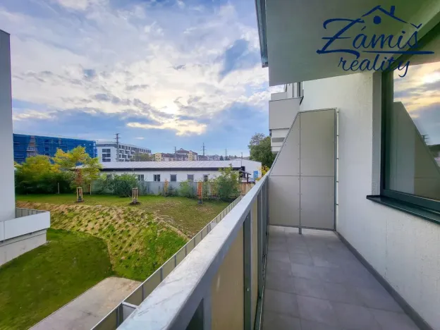 Pronájem bytu 1+kk, Kladno, Lesík, 33 m2