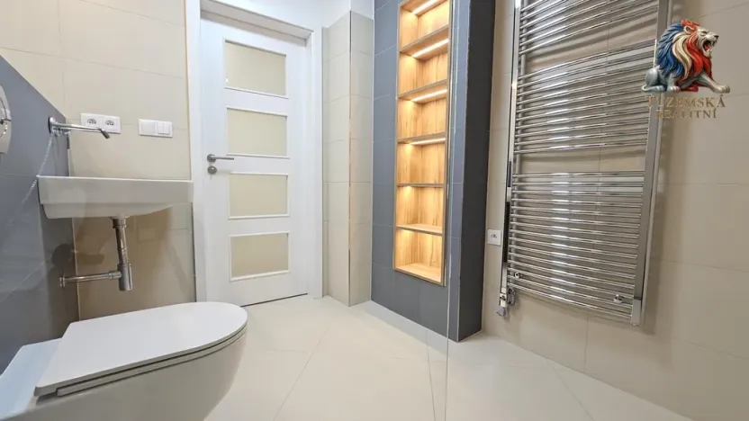 Prodej bytu 1+kk, Bystřice nad Pernštejnem, Masarykovo náměstí, 37 m2