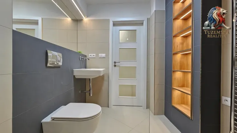 Prodej bytu 1+kk, Bystřice nad Pernštejnem, Masarykovo náměstí, 37 m2