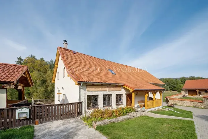 Prodej rodinného domu, Benešov nad Černou, 217 m2