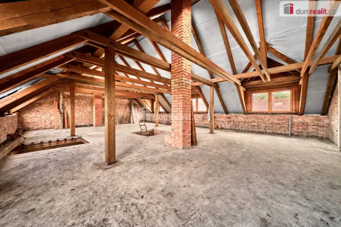 Prodej rodinného domu, Radnice, Zámostí, 250 m2