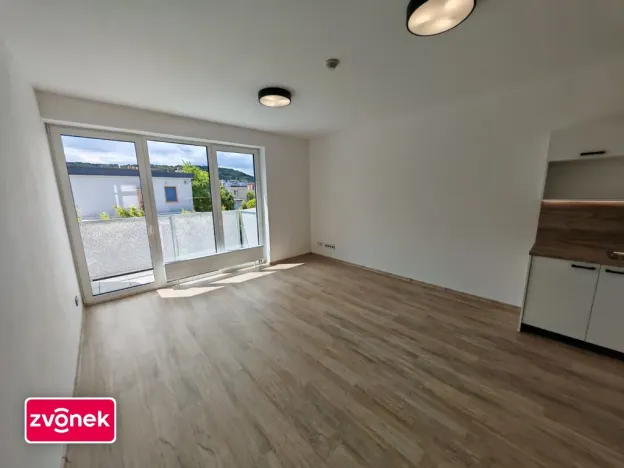 Pronájem bytu 1+kk, Otrokovice, Moravní, 36 m2
