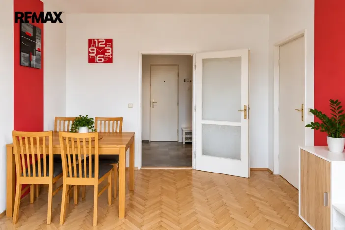 Prodej bytu 2+1, Ostrov, Štúrova, 56 m2