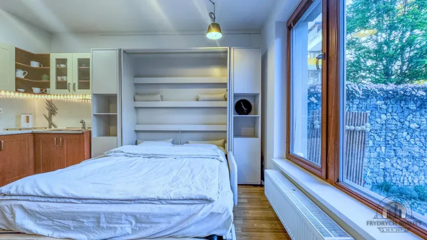 Prodej - jiné, Praha, Plzeňská, 30 m2