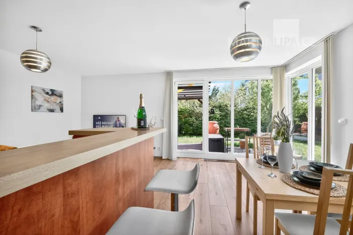 Prodej bytu 3+kk, Praha - Kbely, Pod Nouzovem, 70 m2
