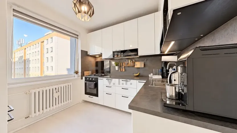 Prodej bytu 3+1, Praha - Čimice, Chvatěrubská, 75 m2