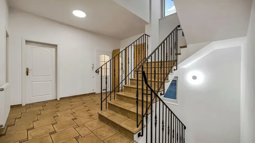 Prodej rodinného domu, Praha - Háje, Prašná, 290 m2