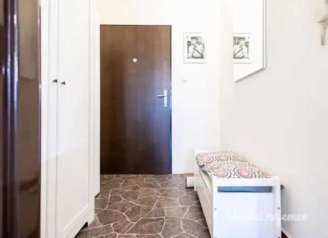 Pronájem bytu 2+kk, Praha - Krč, Sládkovičova, 47 m2