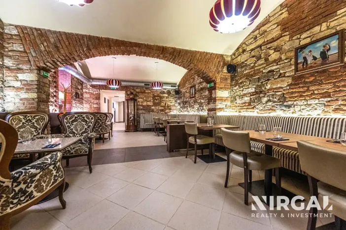 Prodej restaurace, Praha - Vinohrady, Balbínova, 198 m2