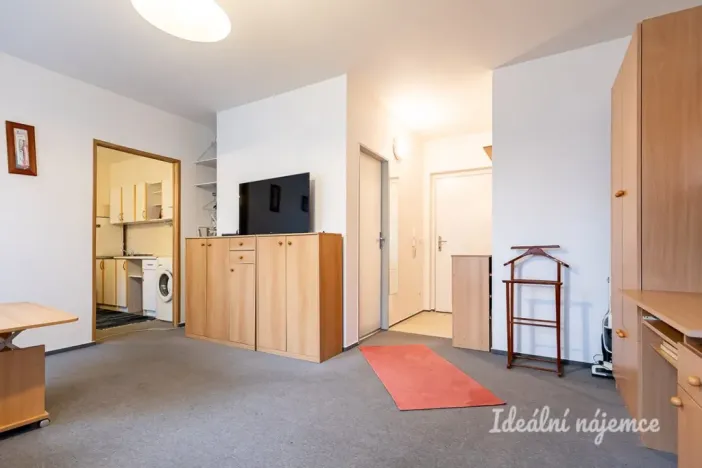 Pronájem bytu 1+1, Praha - Letňany, Chotěšovská, 39 m2