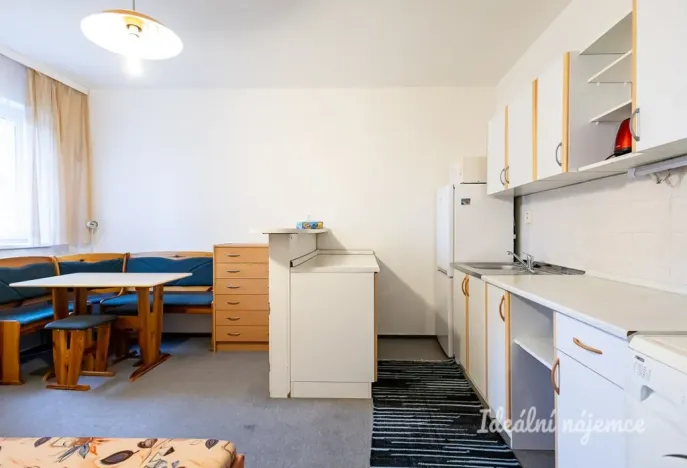 Pronájem bytu 1+1, Praha - Letňany, Chotěšovská, 39 m2