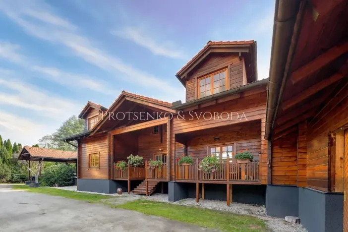 Prodej ubytování, Trhové Sviny, Rejta, 800 m2