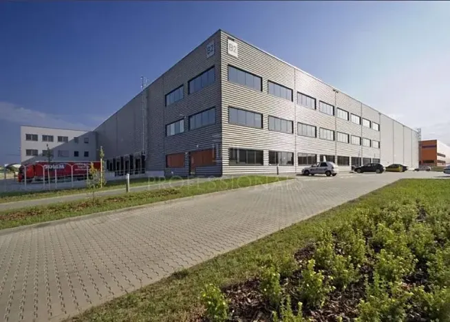Pronájem skladu, Praha - Horní Počernice, Sezemická, 4766 m2