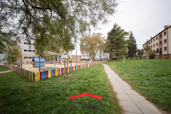Prodej bytu 2+1, Rosice, Husova čtvrť, 55 m2