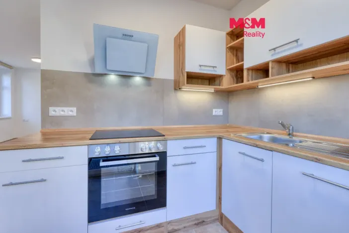 Prodej bytu 1+kk, Klatovy - Luby, 34 m2