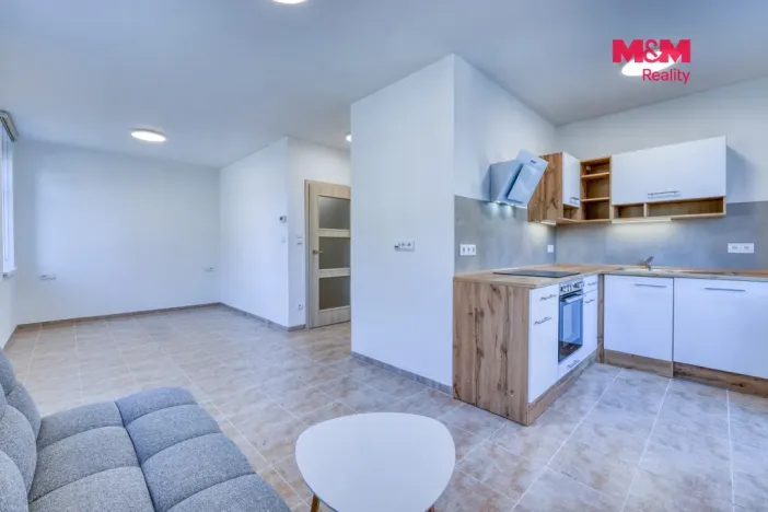 Prodej bytu 1+kk, Klatovy - Luby, 34 m2