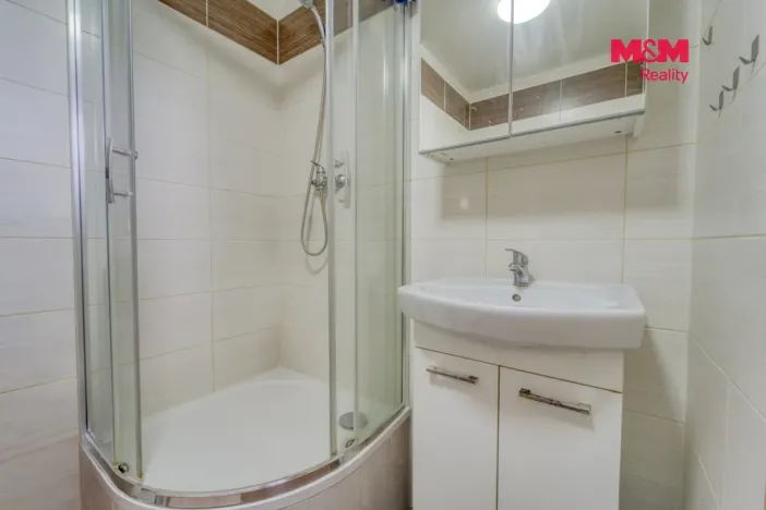 Prodej bytu 2+kk, Praha - Prosek, Vysočanská, 34 m2