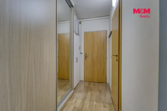 Prodej bytu 2+kk, Praha - Prosek, Vysočanská, 34 m2
