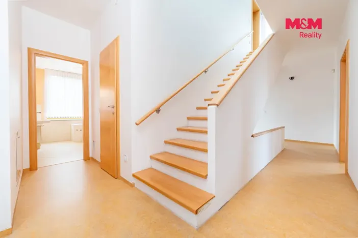 Prodej rodinného domu, Praha - Dejvice, V Šáreckém údolí, 230 m2