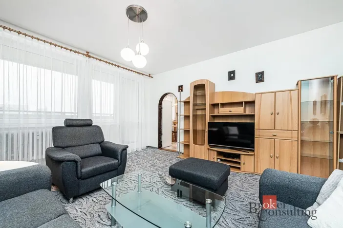 Pronájem bytu 2+1, Praha - Radotín, náměstí Osvoboditelů, 70 m2