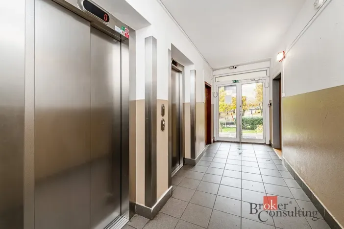 Pronájem bytu 2+1, Praha - Radotín, náměstí Osvoboditelů, 70 m2