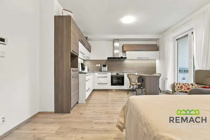 Pronájem bytu 1+kk, Uherské Hradiště, Zahrádky, 31 m2
