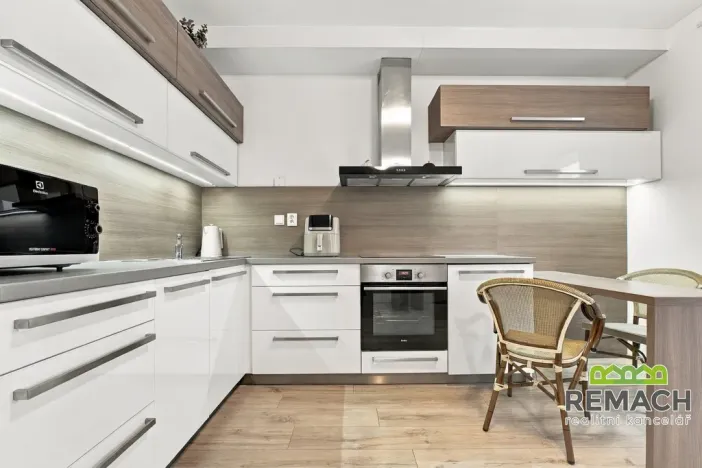 Pronájem bytu 1+kk, Uherské Hradiště, Zahrádky, 31 m2