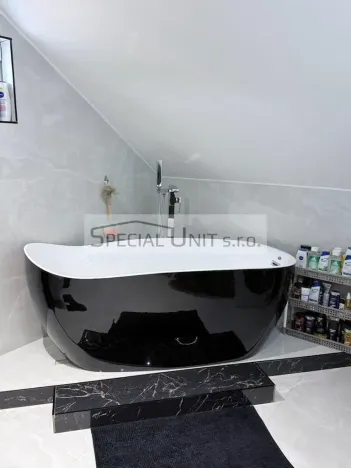Prodej rodinného domu, Kladno - Kročehlavy, Jeronýmova, 240 m2