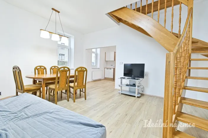 Pronájem bytu 6+kk a větší, Blansko, Zdíkova, 120 m2
