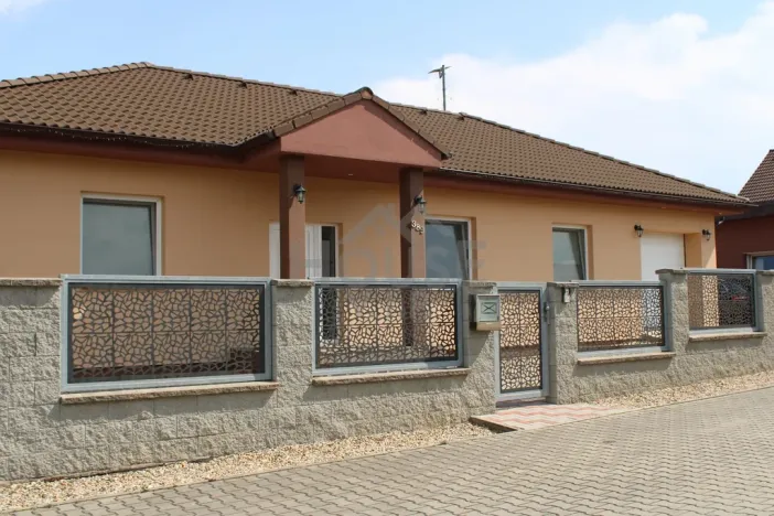 Prodej rodinného domu, Mratín, U Hrušky, 215 m2