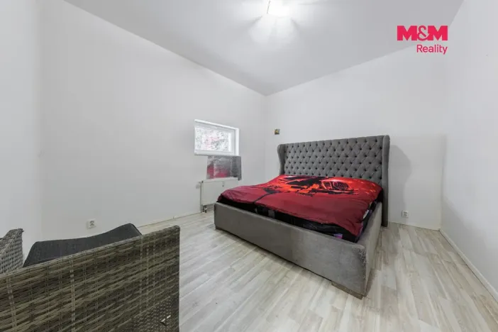Prodej komerční nemovitosti, Karlovy Vary, Moravská, 85 m2