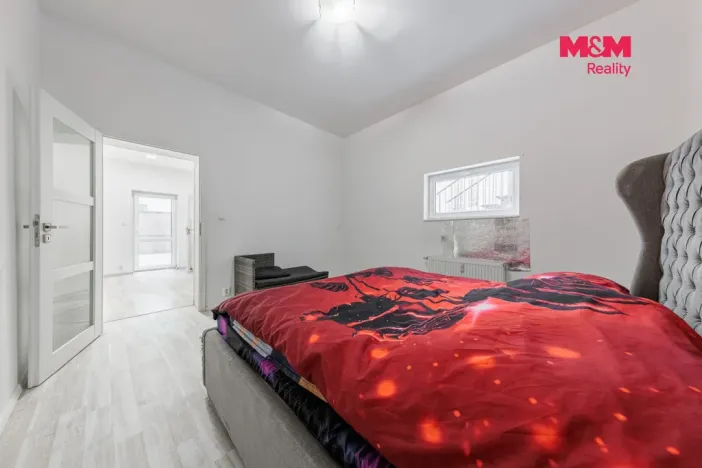 Prodej komerční nemovitosti, Karlovy Vary, Moravská, 85 m2