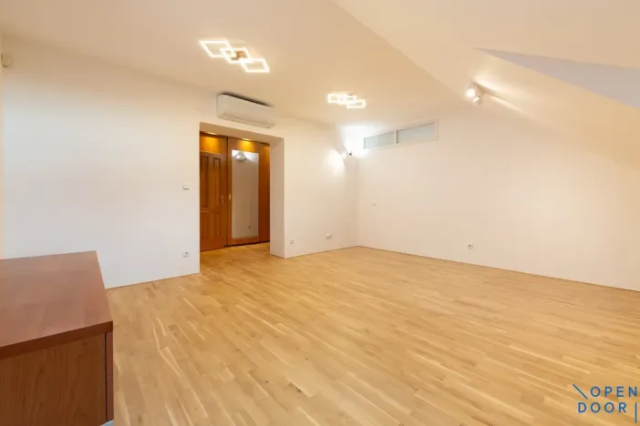 Pronájem bytu 5+kk, Praha - Vinohrady, U Havlíčkových sadů, 295 m2