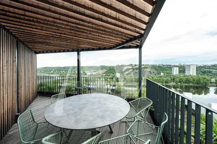 Pronájem kanceláře, Praha - Holešovice, Pod dráhou, 673 m2