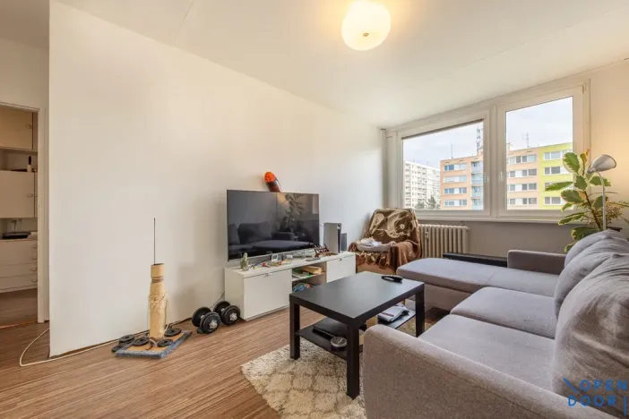 Pronájem bytu 2+kk, Praha - Kamýk, Smotlachova, 47 m2