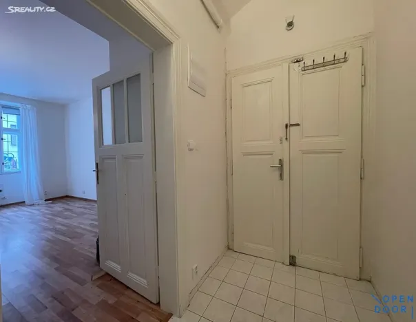 Pronájem bytu 1+kk, Praha - Vršovice, Košická, 29 m2
