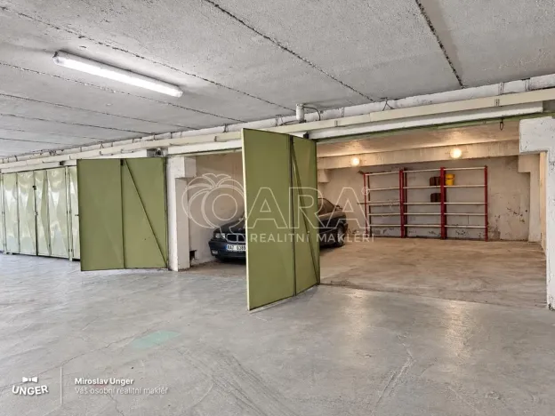 Prodej garáže, Praha - Troja, Písečná, 34 m2