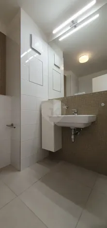 Pronájem bytu 2+kk, Praha - Libeň, Novovysočanská, 53 m2